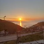 Mana Εξαμίλιο